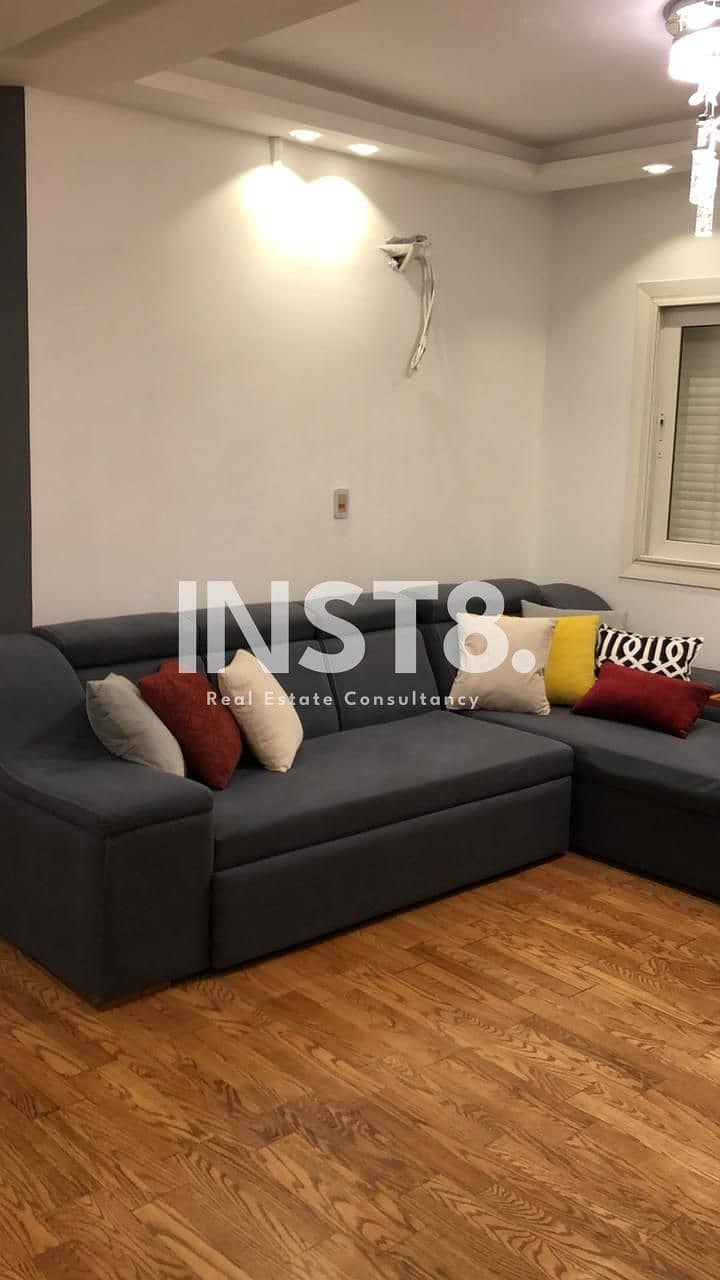 4 3e388357-d476-4d50-b6a5-9c38031bfcea. jpeg