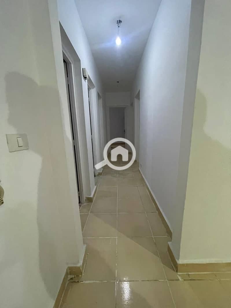 3 ef2de94b-bacb-4ca1-a5bb-4916203bf7a8. jpeg