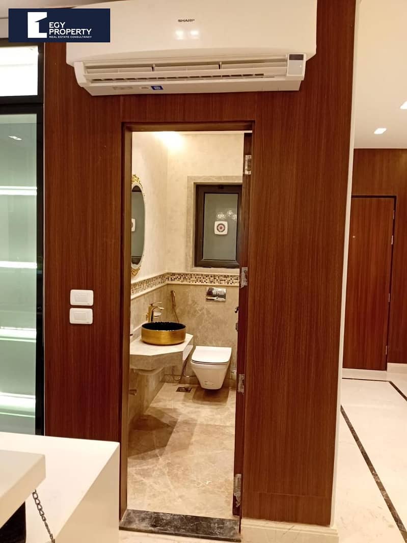 12 _files_bbda47ce-559e-4027-8632-bdf2e19a5398. jpeg