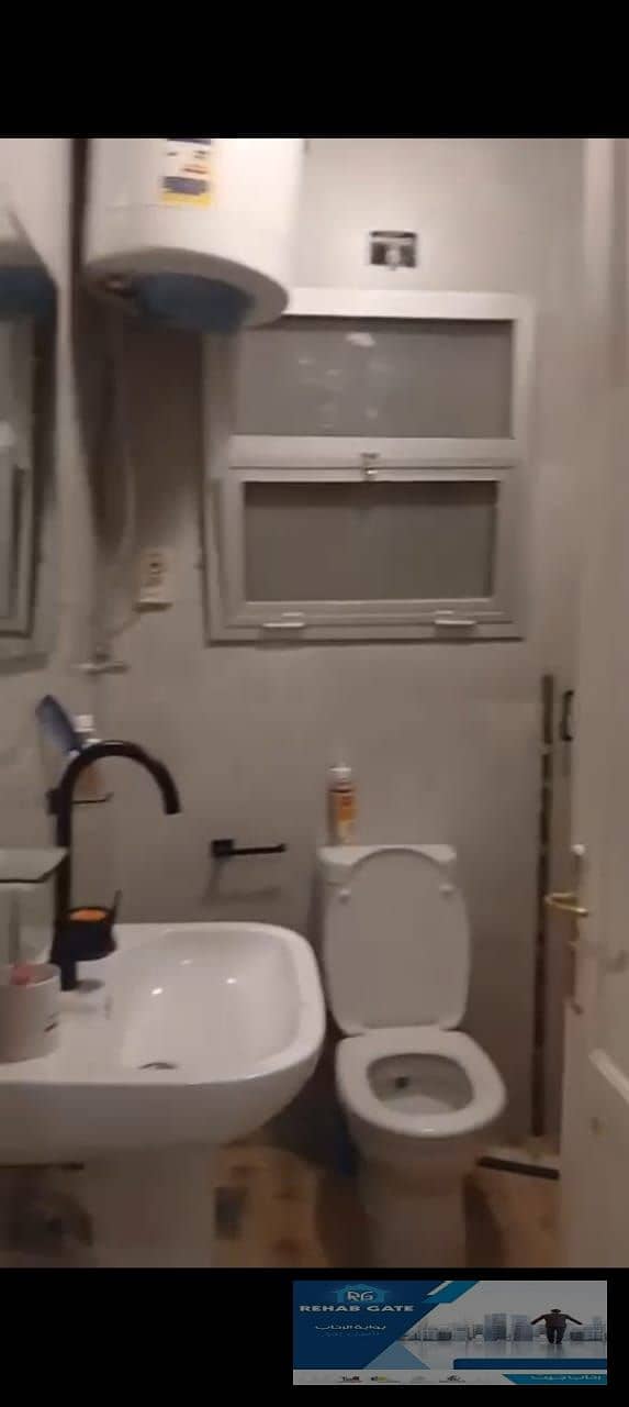 7 929e71d0-69a6-496c-9302-010977868b53. jpg