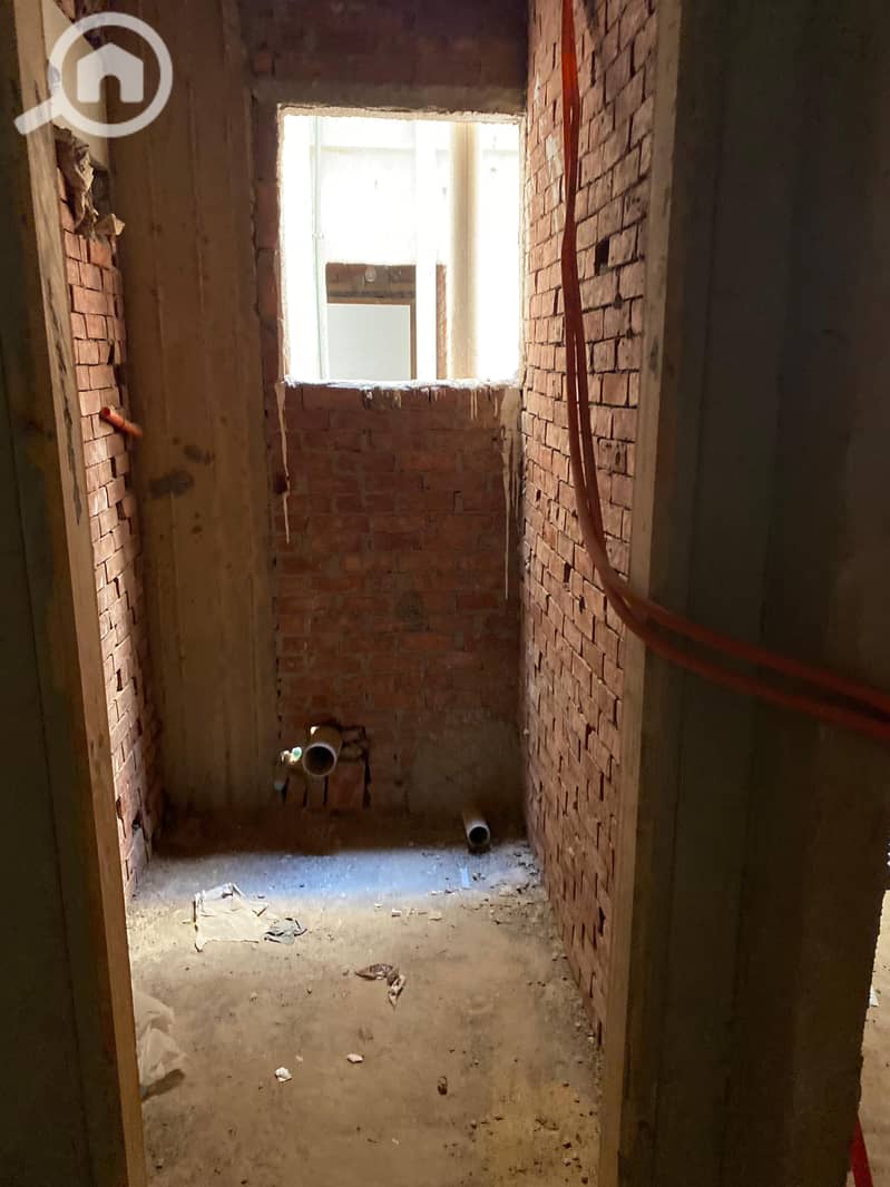 12 afb95e4a-3c13-465d-924f-d5f6c223a37b. jpeg