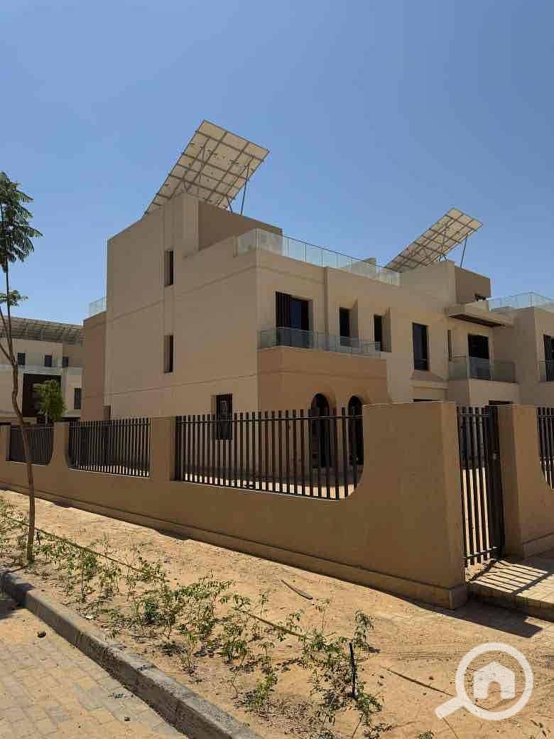 11 e4e98ff3-b44a-41ba-a08c-b15983917784. jpg