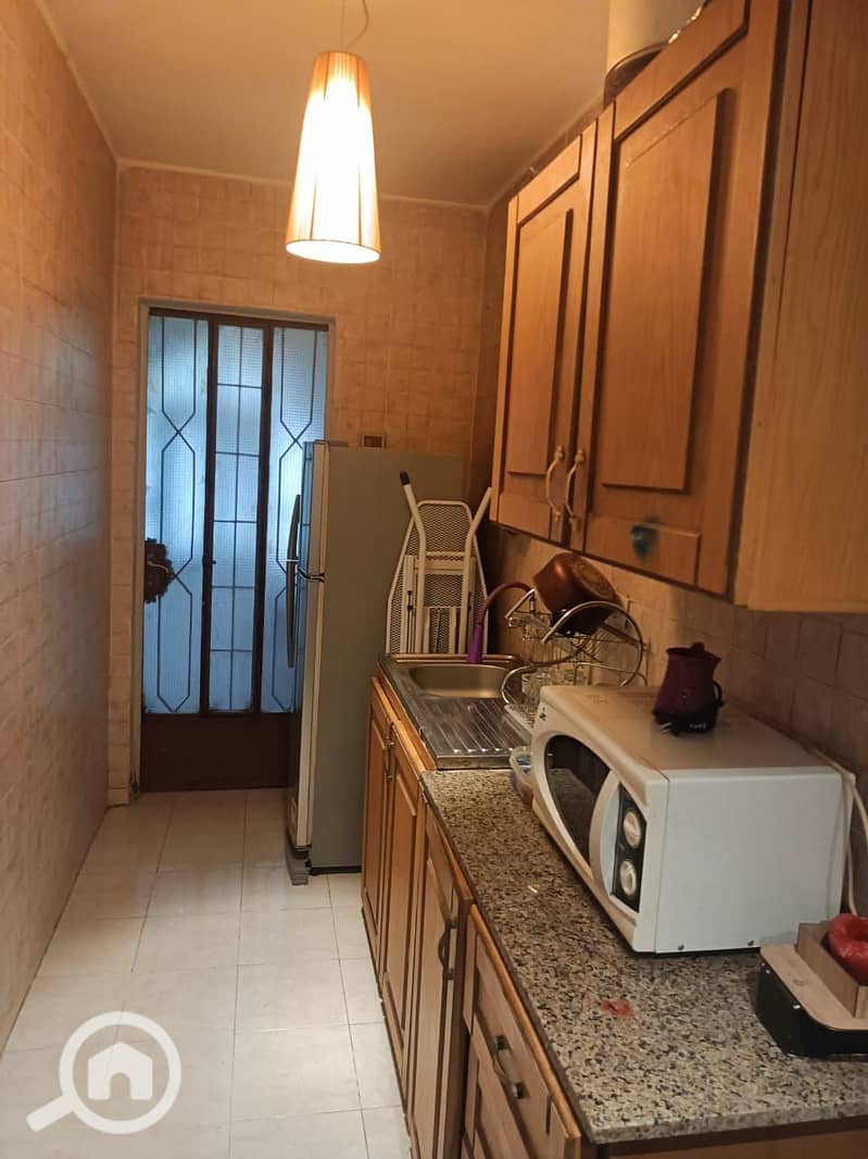 10 c5e7c404-c35d-4107-9d53-e5a44f8ba7e7. jpeg