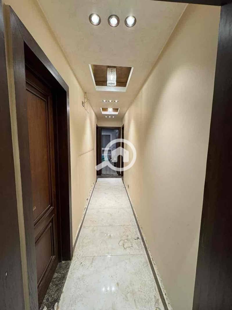 7 78fc3363-65cf-4e5a-b85f-6a255defee98. jpg