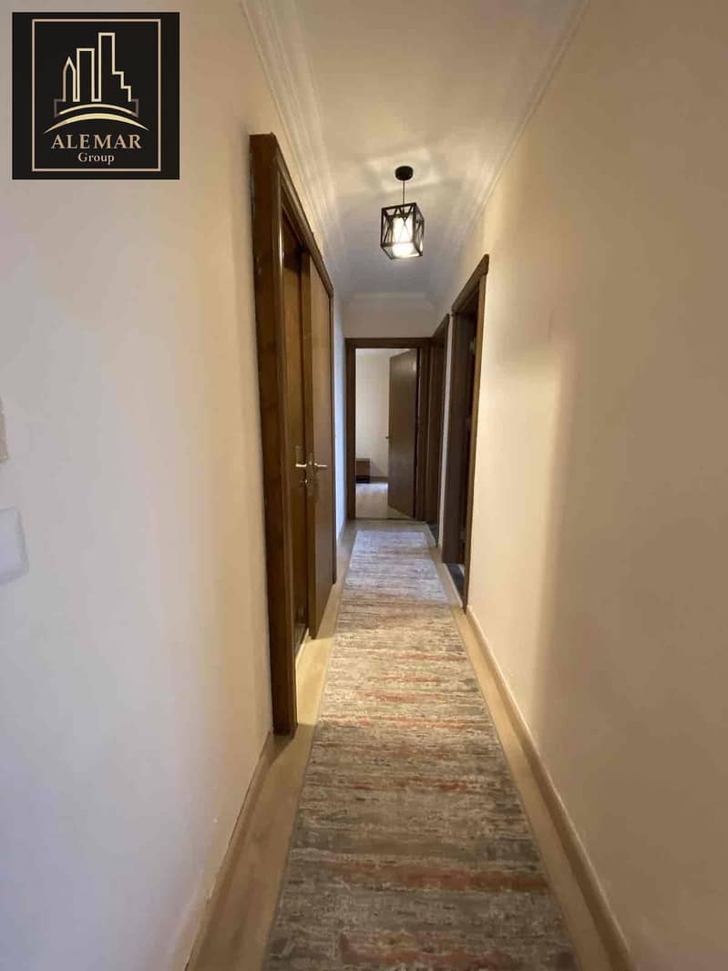 2 0b98d2bd-d084-46ec-9275-94aa1f072a86. jpg