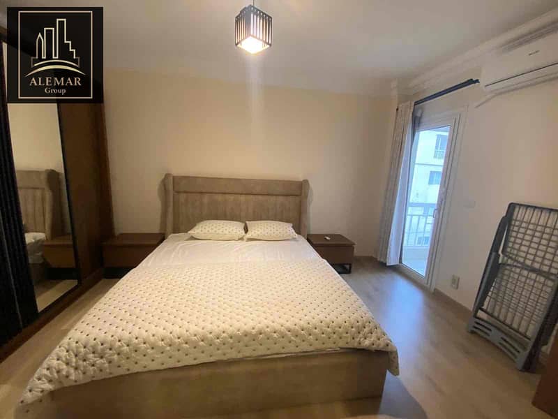 11 208ff69a-59b4-4cd8-8a4c-27370b63c646. jpg