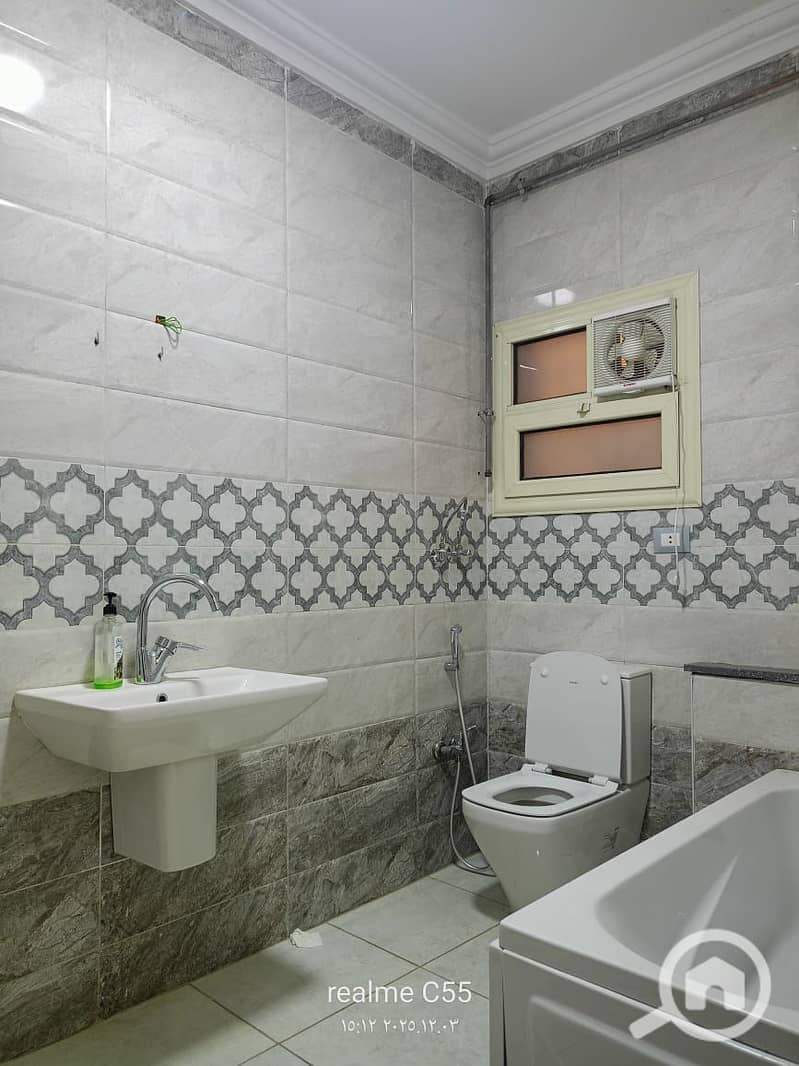 3 WhatsApp Image 2025-12-04 at 17.12. 16 (1). jpeg