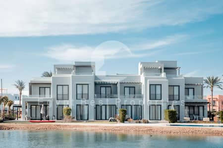 2 Bedroom Chalet for Sale in Gouna, Red Sea - 0F1A5031. jpg