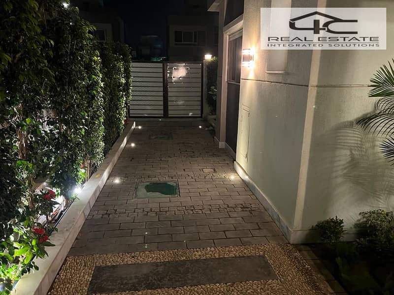 10 WhatsApp Image 2025-12-04 at 16.48. 48 (1). jpeg