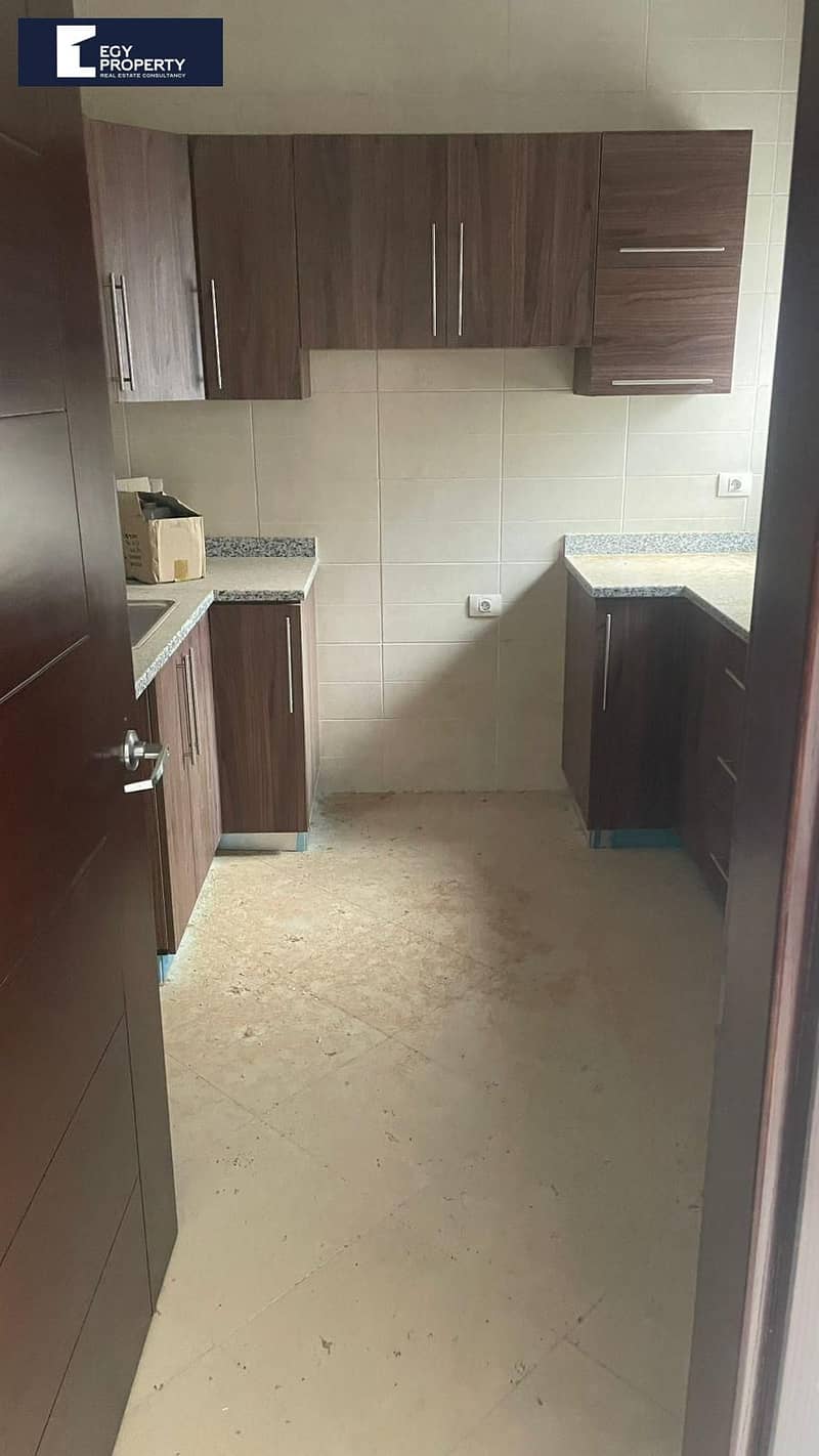 4 _files_WhatsApp Image 2025-12-02 at 09.43. 28. jpeg