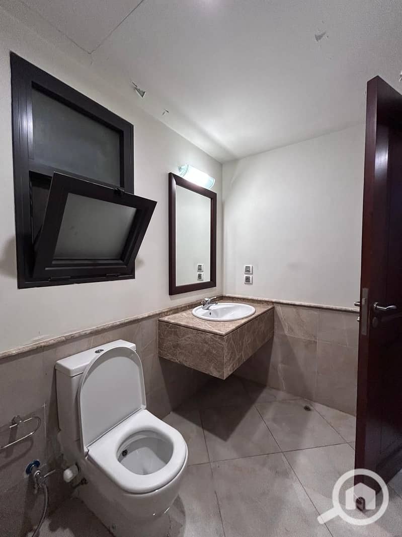 8 IMG-20251204-WA0065. jpg