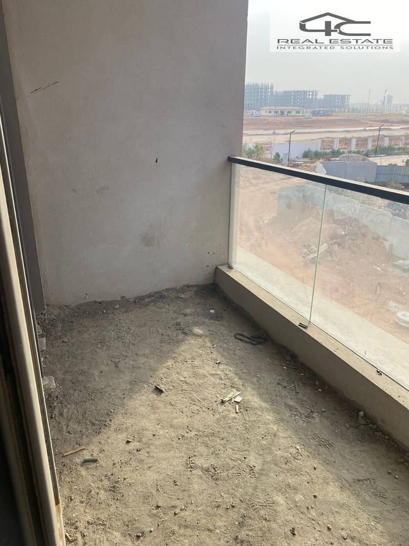 12 WhatsApp Image 2025-12-04 at 17.07. 13 (2). jpeg