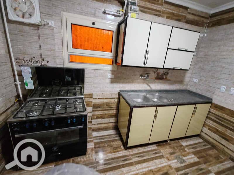 6 0aaefb5a-94b6-4bf3-bdf7-0b86e1b48ea6. jpg