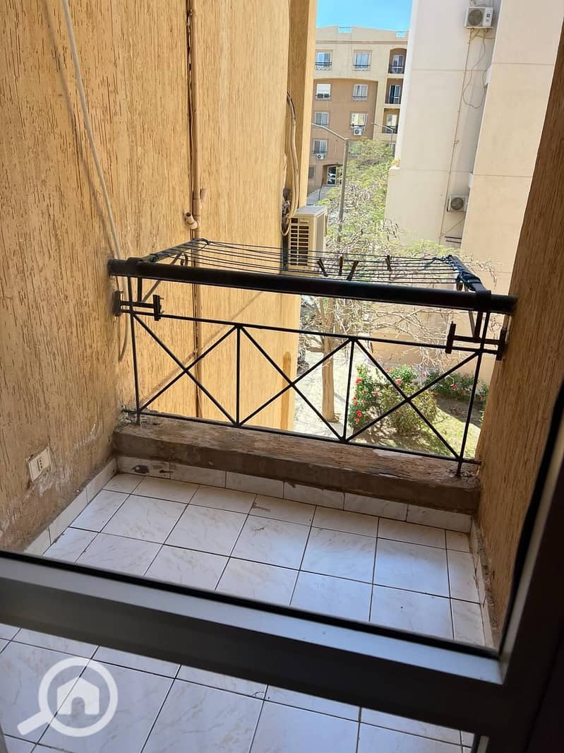 10 503c9e76-4b2f-4a72-aa2a-ee2dcfbe49e5. jpeg