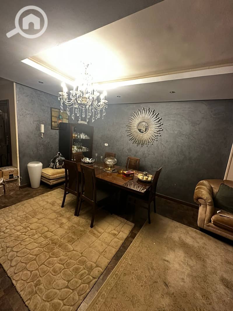 3 ee12d183-0172-4eed-ba93-7fae0a62e74d. jpeg