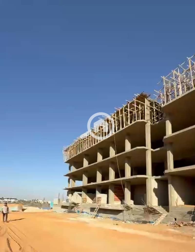 15 WhatsApp Image 2025-10-14 at 16.58. 18_9bd8fd4b. jpg