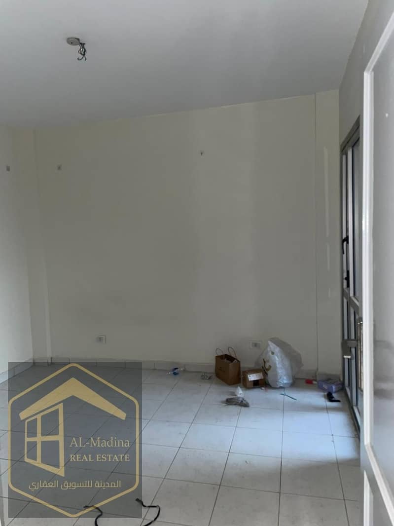 2 WhatsApp Image 2025-12-03 at 20.54. 08_1a8e4d53. jpg