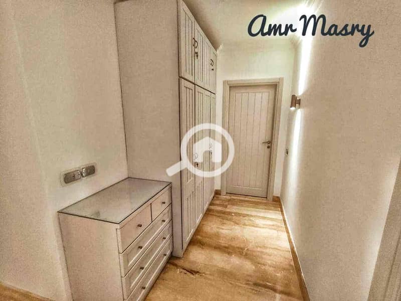 12 77ed47ed-fd28-4b88-a739-d6f8c8ce9d55. jpg