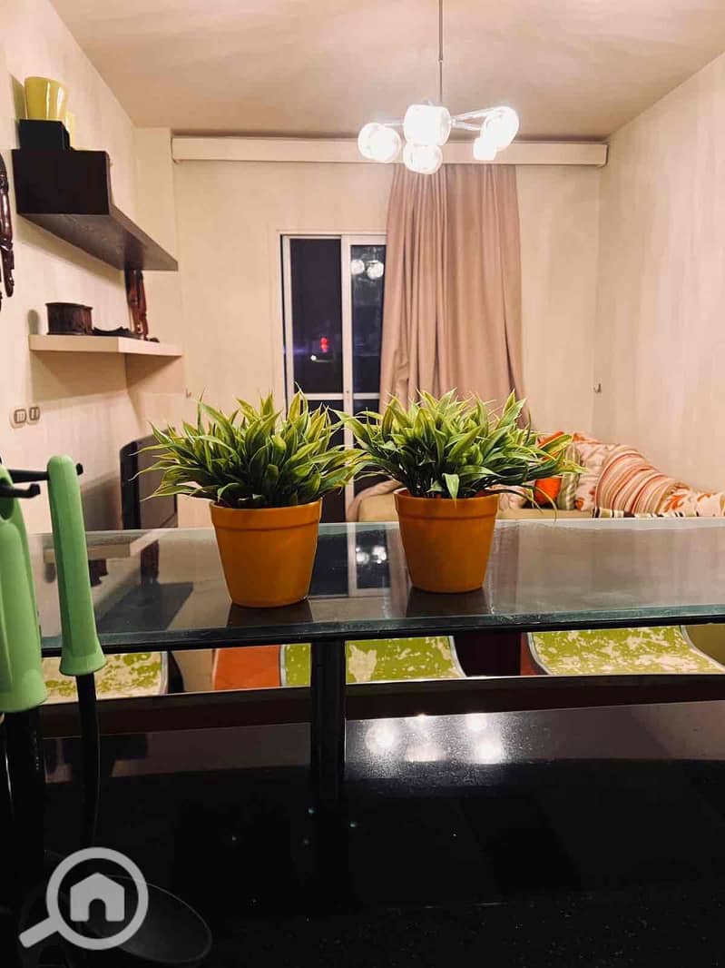 3 ce163b55-78e0-4e0b-b4f9-2ab6d7713a0b. jpg