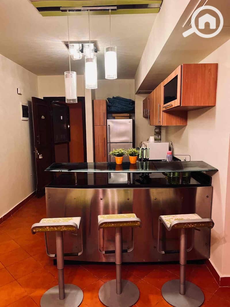 11 09a09ec5-c4ce-4aaf-a266-8b25b1a2ba78. jpg