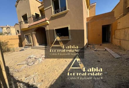 5 Bedroom Villa for Sale in New Cairo, Cairo - a31eee93-b6b6-42ee-8413-5b18a87e9af1. jpg 5 Bedroom Villa for Sale in New Cairo, Cairo - a31eee93-b6b6-42ee-8413-5b18a87e9af1. jpg