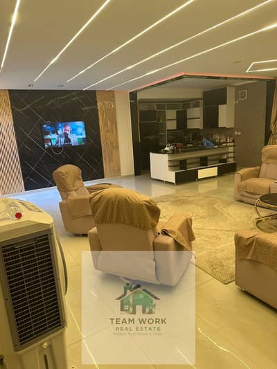 شقة 4 غرف نوم للبيع في الشيخ زايد، الجيزة - WhatsApp Image 2025-12-04 at 7.54. 30 PM. jpeg شقة 4 غرف نوم للبيع في الشيخ زايد، الجيزة - WhatsApp Image 2025-12-04 at 7.54. 30 PM. jpeg