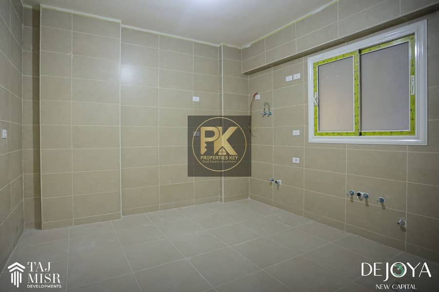 4 c1cbce32-a6b7-4f16-b89e-40fd5aa72bf6. jpeg