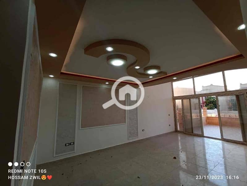 10 68f2dee2-0f39-4b20-9936-0978603a3259. jpg