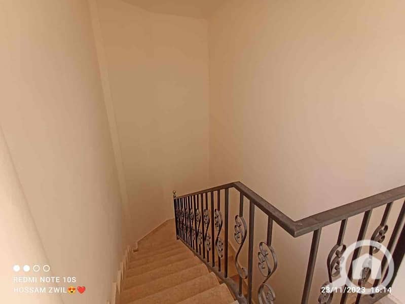 14 84cf7d44-e725-49ad-8700-519b60068d2c. jpg