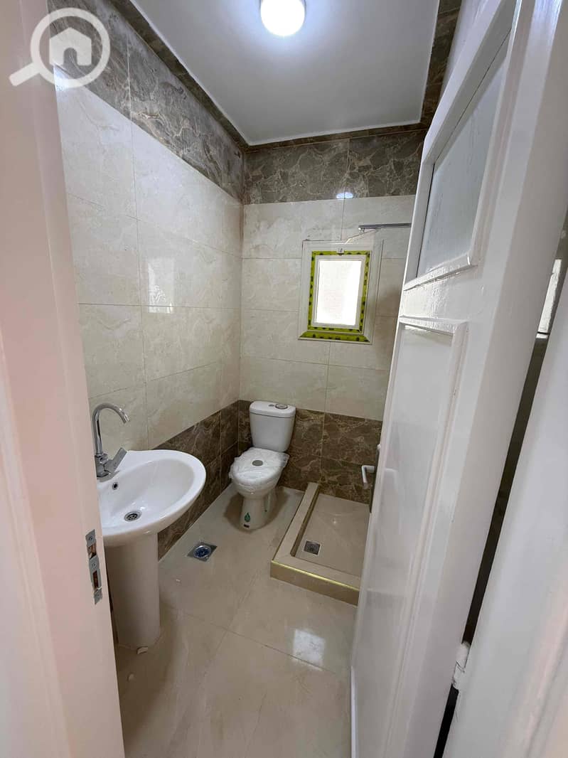 12 79beb2cc-541e-4fd6-bb7c-027447a5d038. jpg