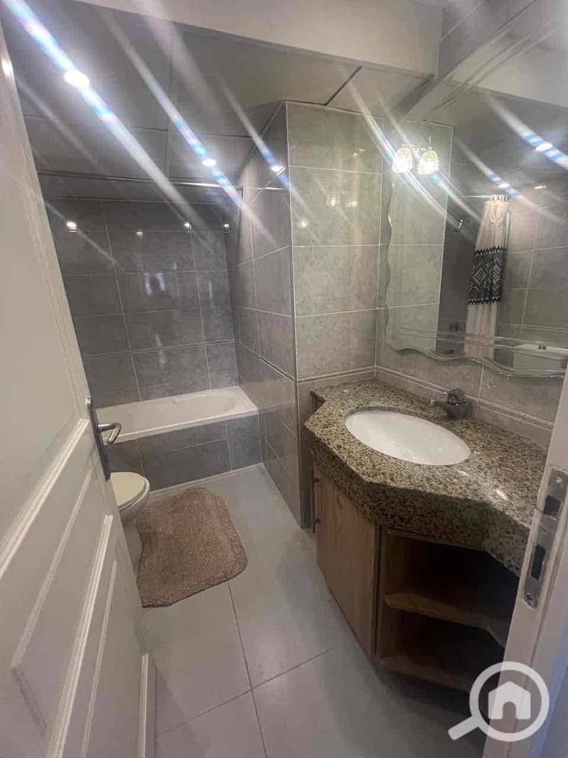 4 6f65d423-af63-4c1a-a649-8295b15a479a. jpg