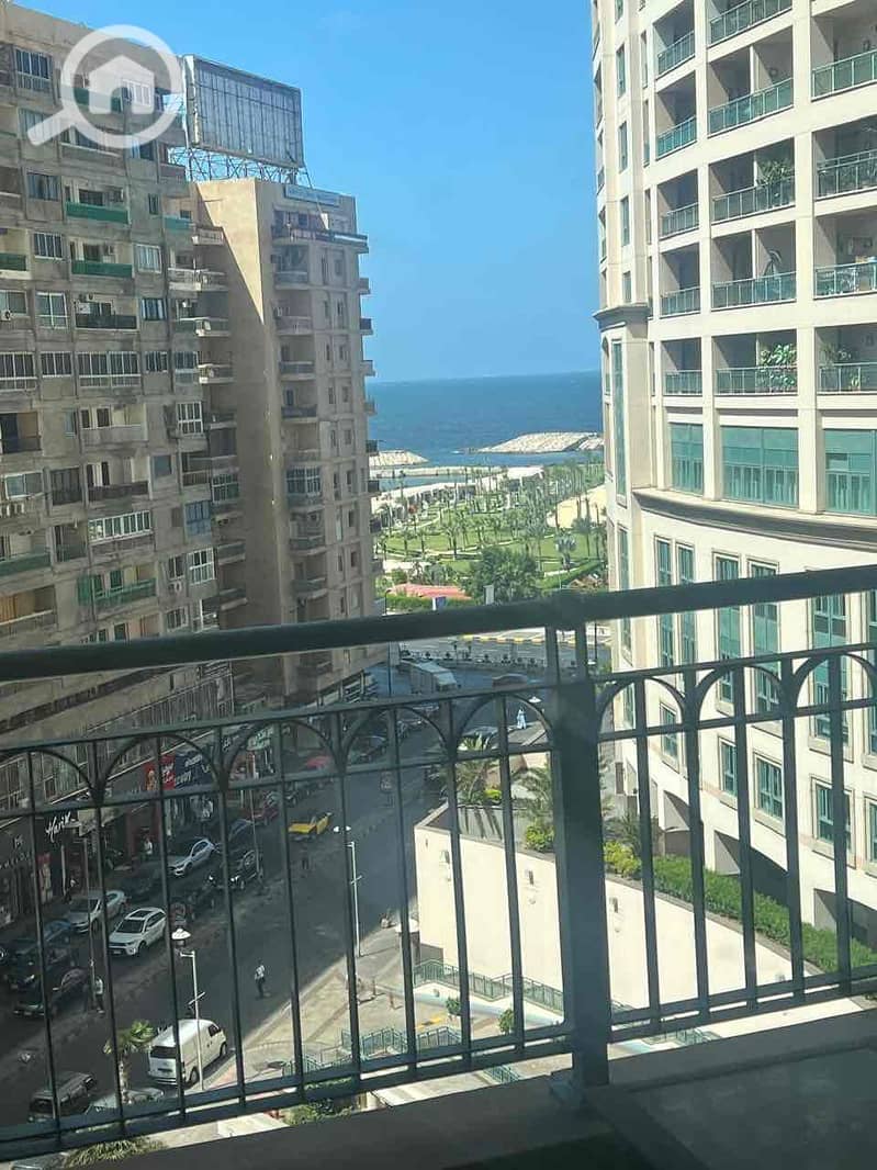 12 d9593503-fba0-4bed-a2e3-b18967cfa881. jpg