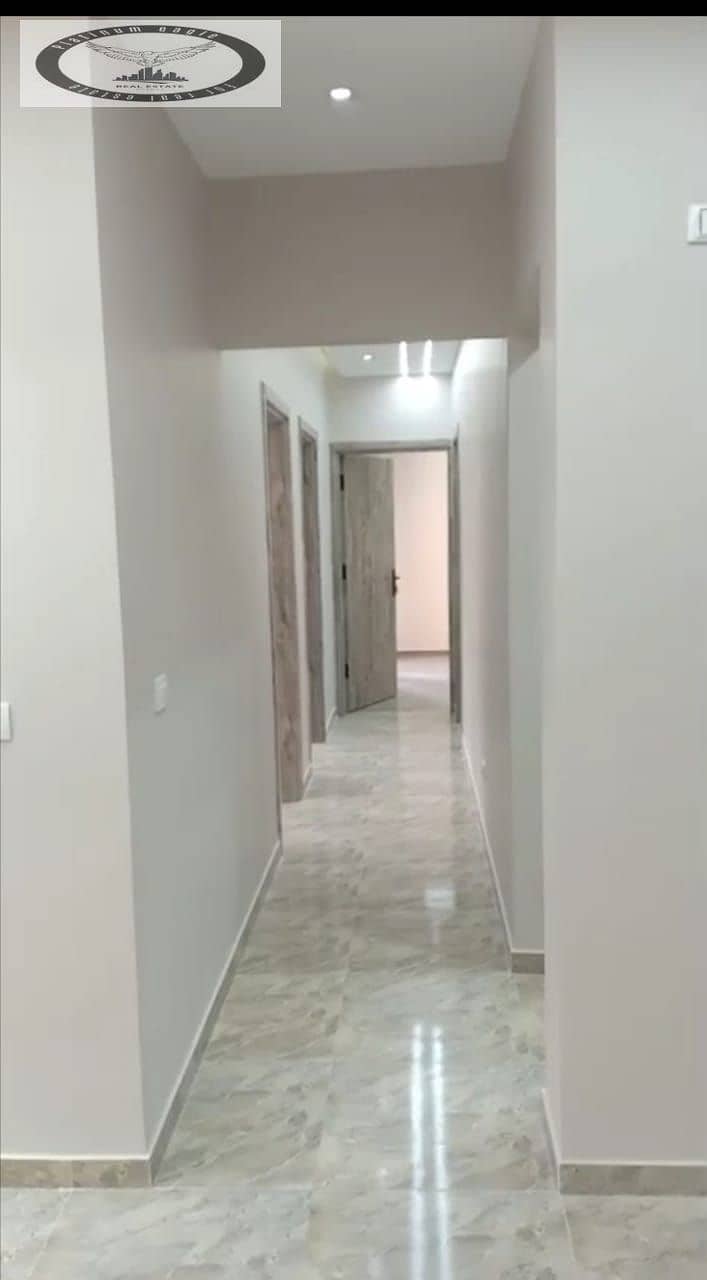 4 f7454fad-2c25-4755-a1c1-57e085885101. jpg