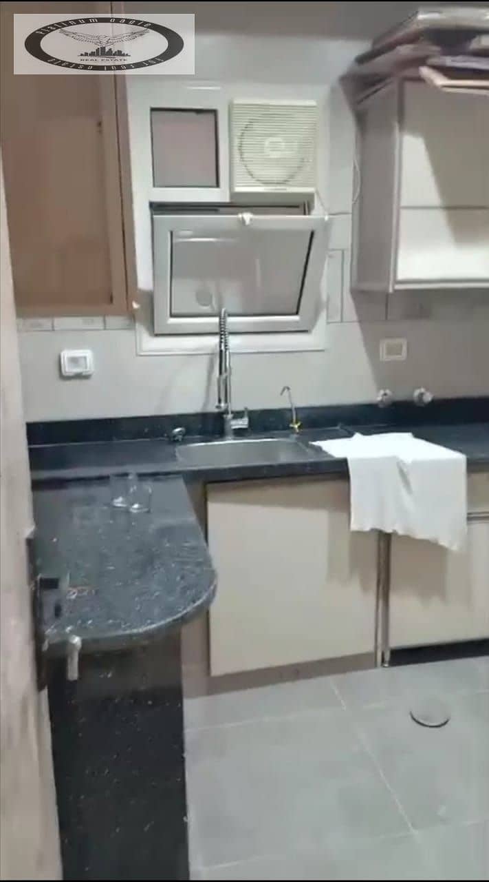 9 d76d0937-3c0c-40e9-b0d2-7546cb3e5207. jpg