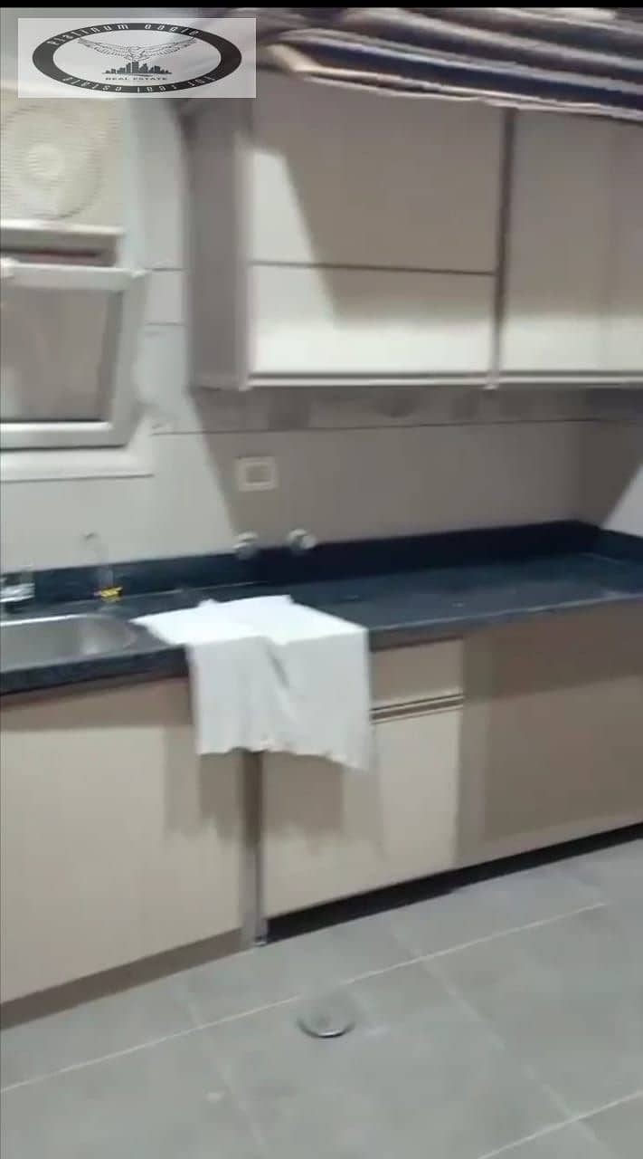 10 43b01737-c457-434d-b0a1-6edb2e23112d. jpg