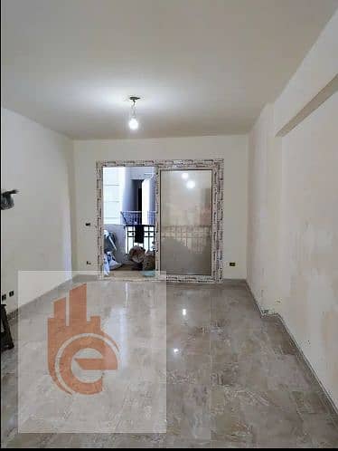 فلیٹ 3 غرف نوم للايجار في سموحة، الإسكندرية - 878787. png