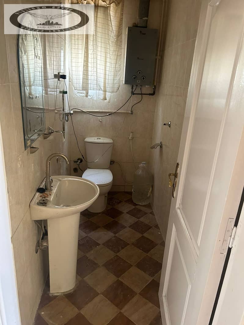 7 f2a2a73c-51cc-4e23-95ea-c71c0f4b23a9. jpg