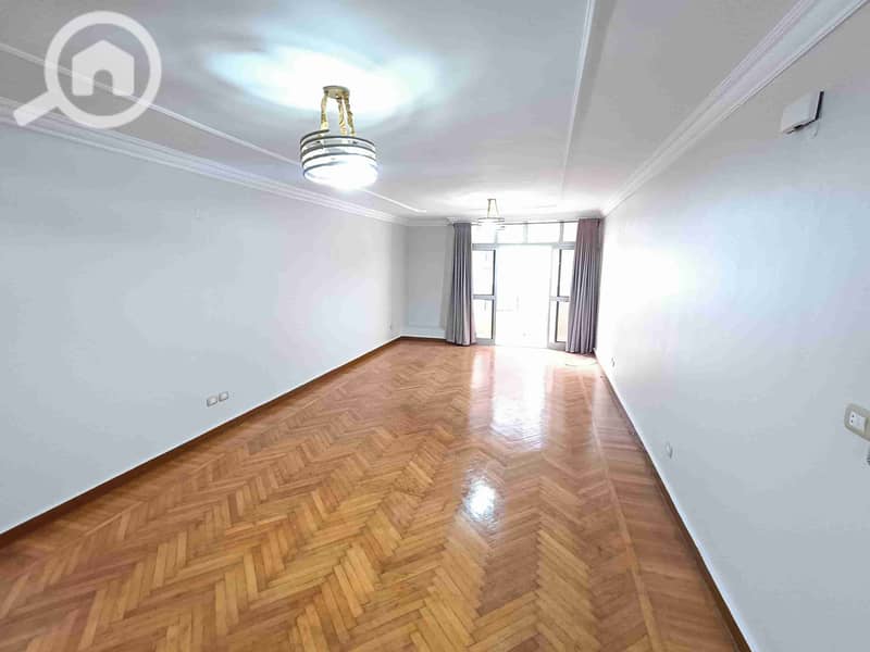 1000151916. jpg 1000151916. jpg