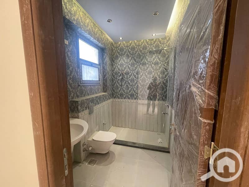 10 ee4aaf62-5d8b-43af-aa03-b472ed0d6709. jpeg