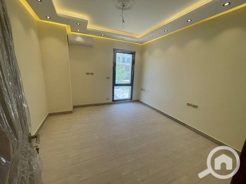 15 db10f32a-046c-4c30-8d89-1c5f2e800912. jpeg