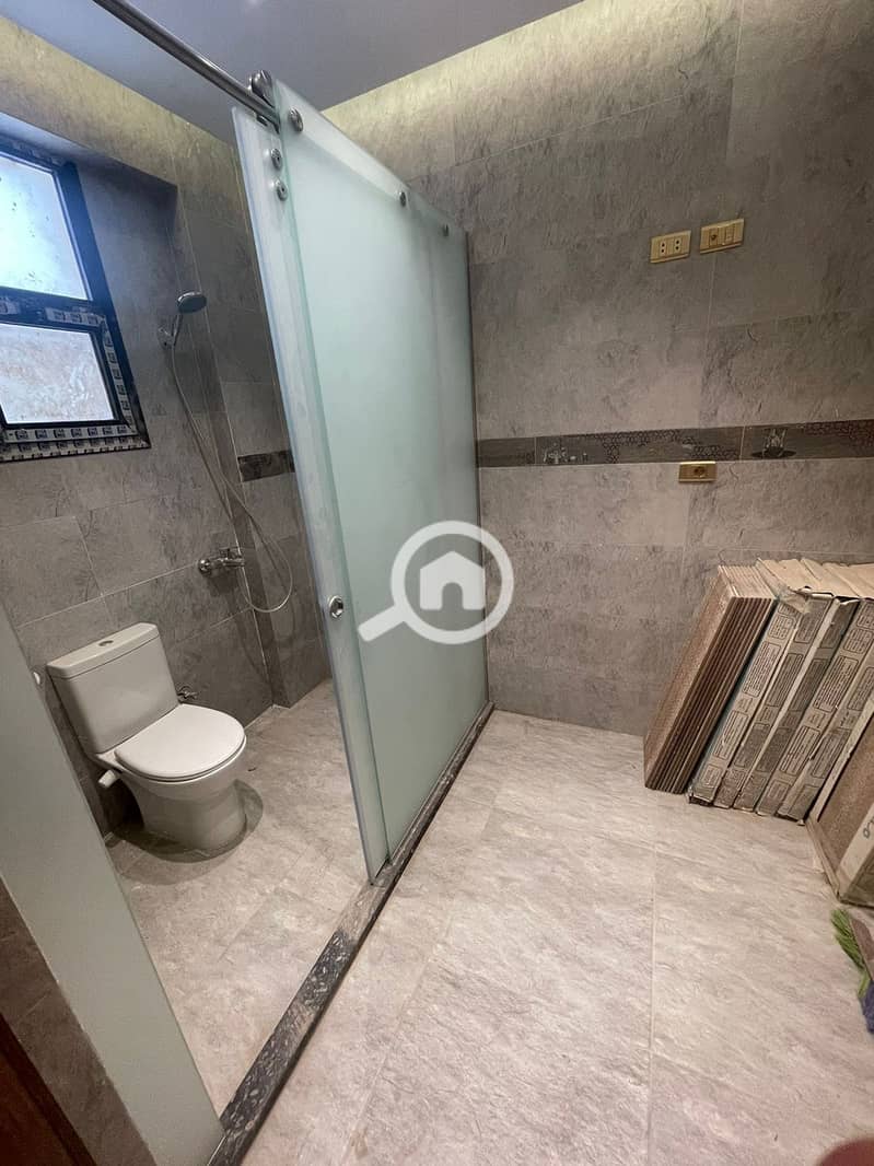 26 92c38613-e8b1-41ab-ba50-f9e472ea2b1e. jpeg