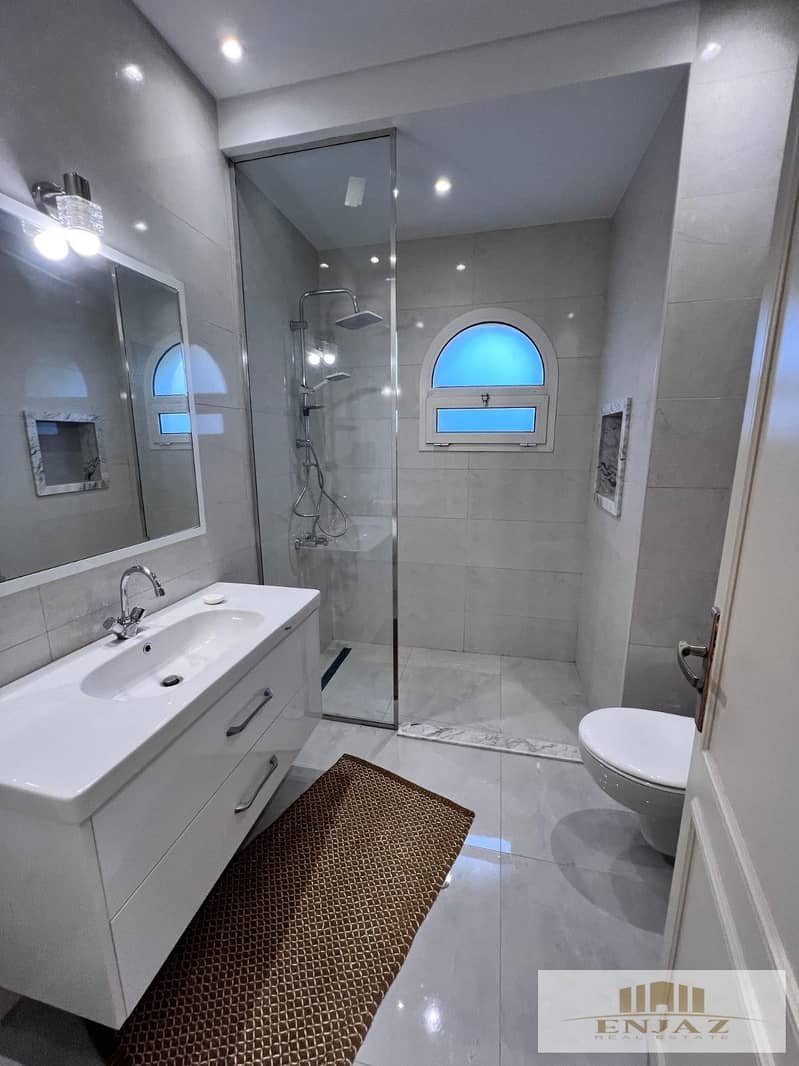 6 WhatsApp Image 2025-12-04 at 17.01. 36_b5b79f8a. jpg