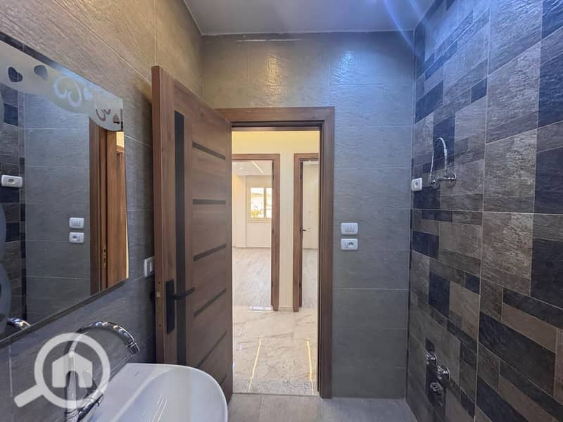 11 WhatsApp Image 2025-12-04 at 10.43. 39 PM (1). jpeg