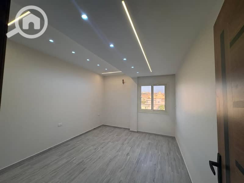 15 WhatsApp Image 2025-12-04 at 10.43. 41 PM (1). jpeg