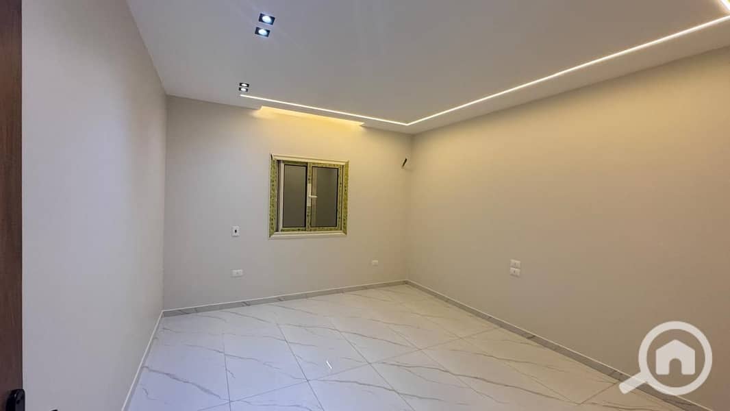 2 WhatsApp Image 2025-12-04 at 11.16. 09 PM. jpeg