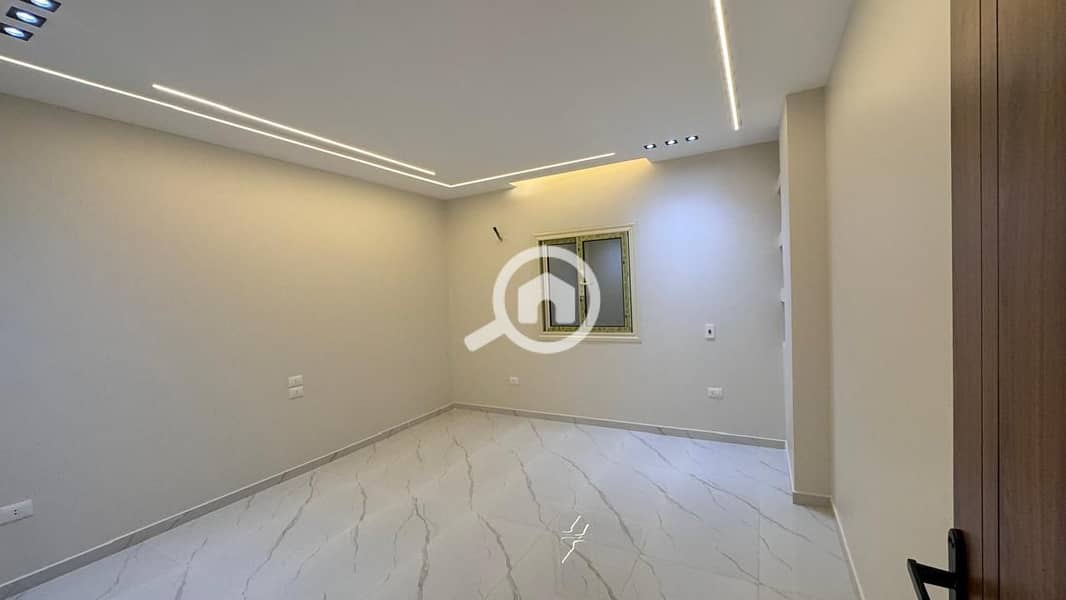 8 WhatsApp Image 2025-12-04 at 11.16. 08 PM (2). jpeg