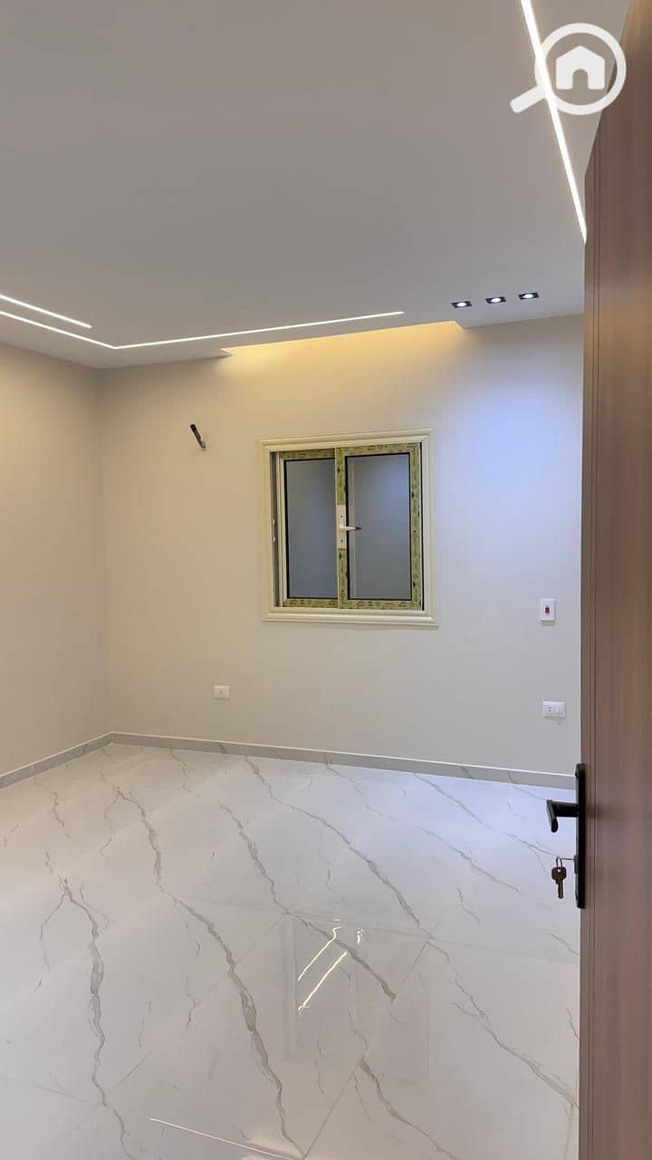 9 WhatsApp Image 2025-12-04 at 11.16. 08 PM (1). jpeg