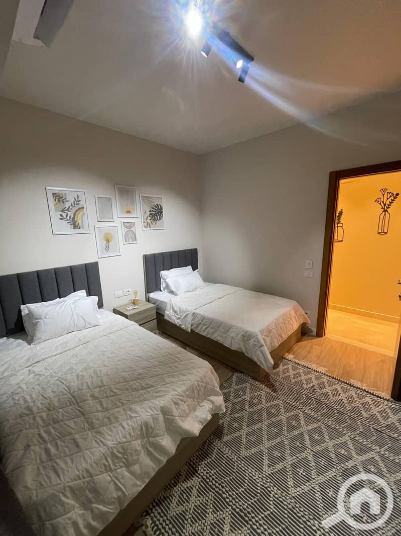 4 7fab0a54-4e90-45e2-a33b-40962ea42ae0. jpg