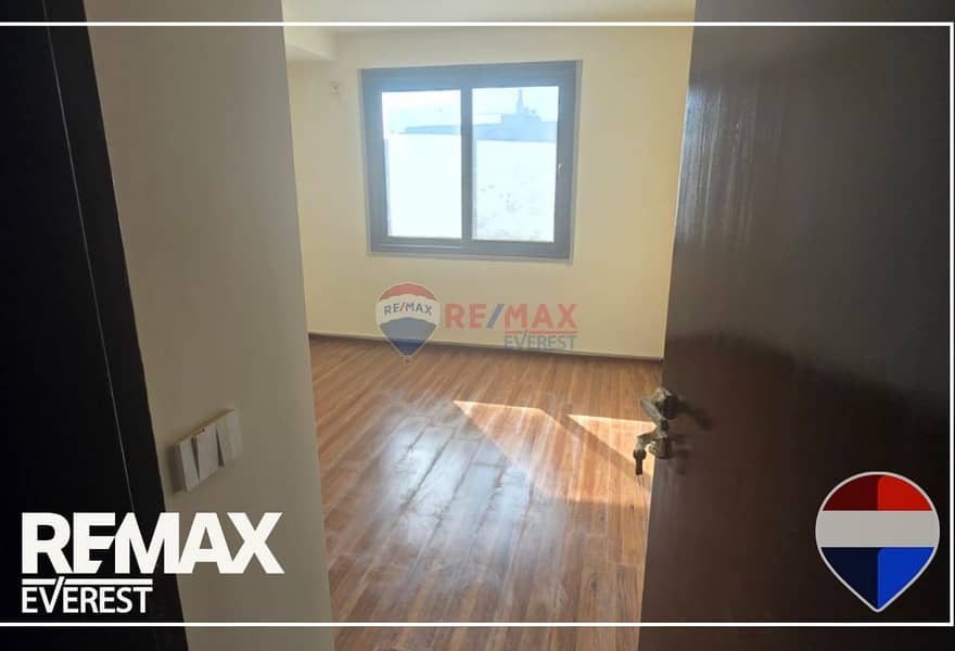 4 da413e36-07c3-4d18-aa92-b52c30ccc2f3. jpg