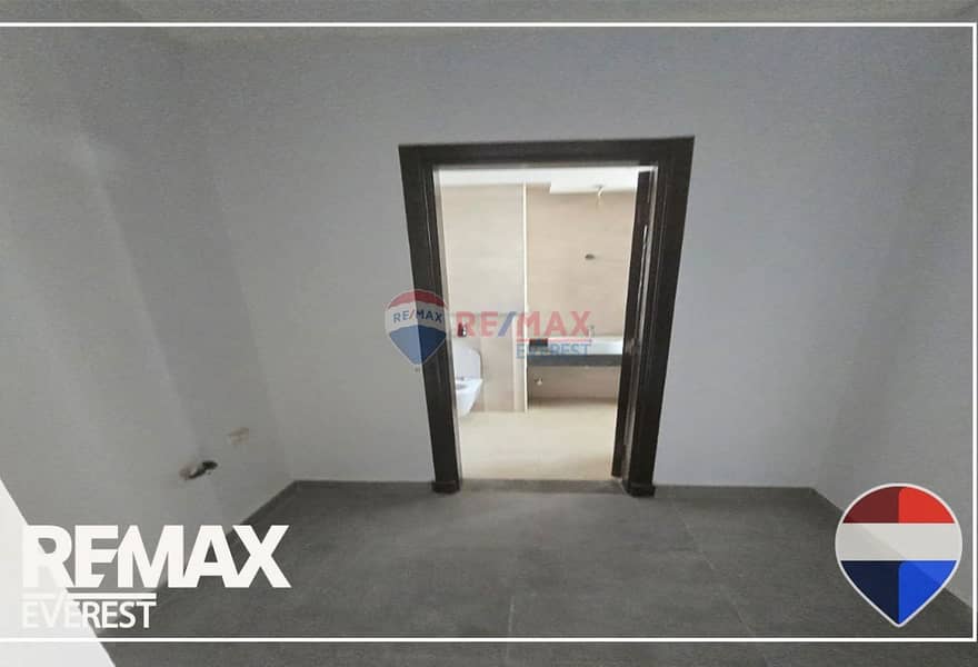 9 5fa8085b-cef9-4e59-af2e-54c896a97c6b. jpg